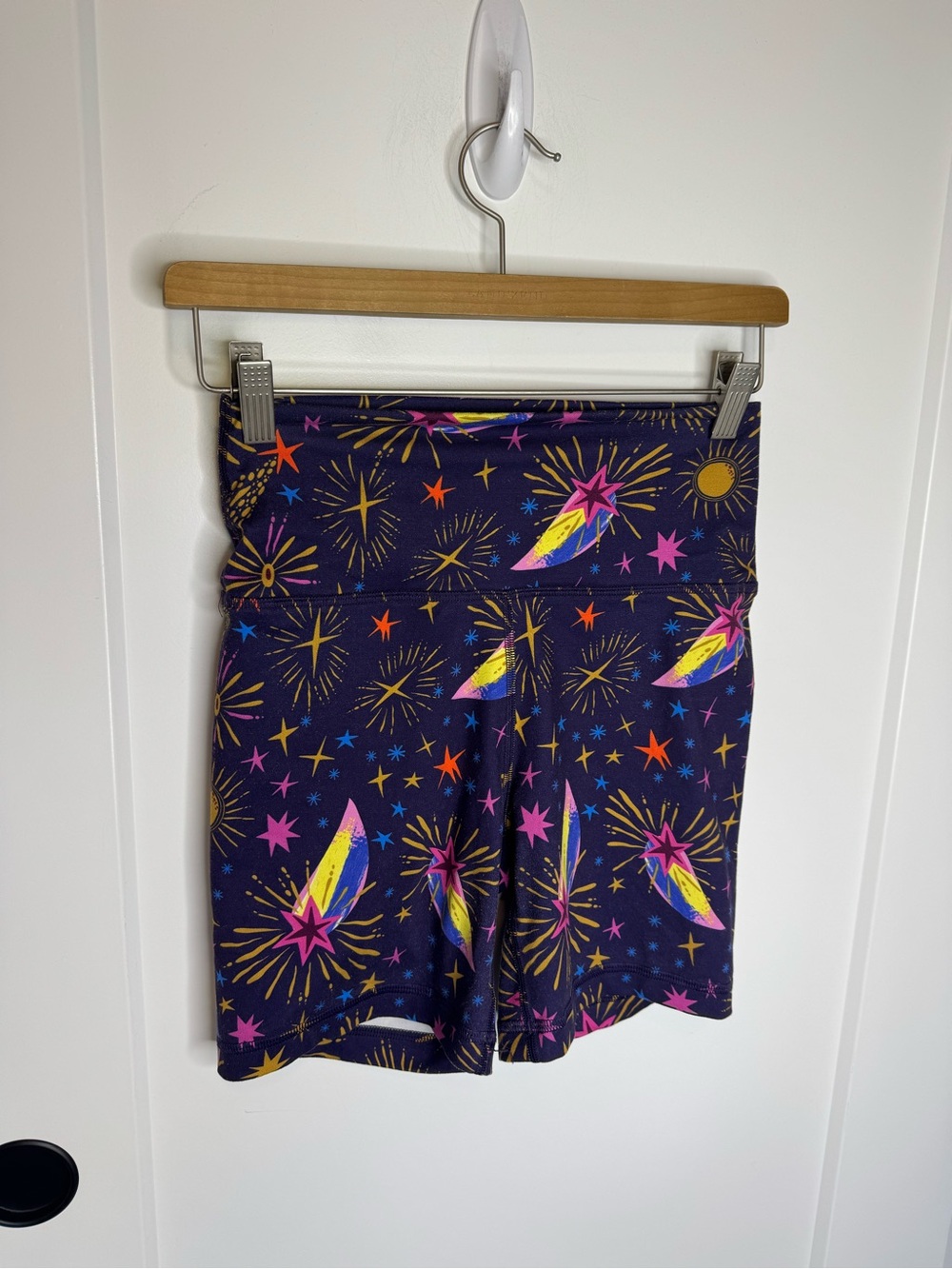 Fleo Active Celestial Stars Printed Biker Shorts Size Small